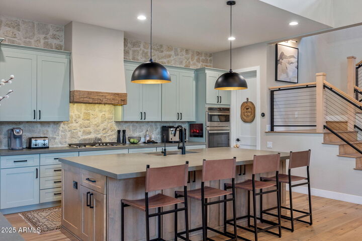 Property Photo: 4251 W Acer Lane AZ 85901