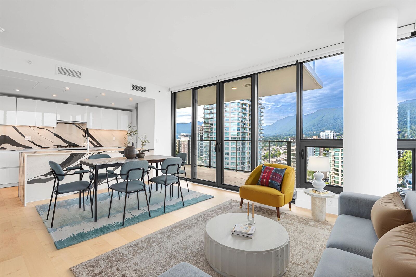 Photo de la propriété: 135 E 13th Street 1309 BC V7L 0J8