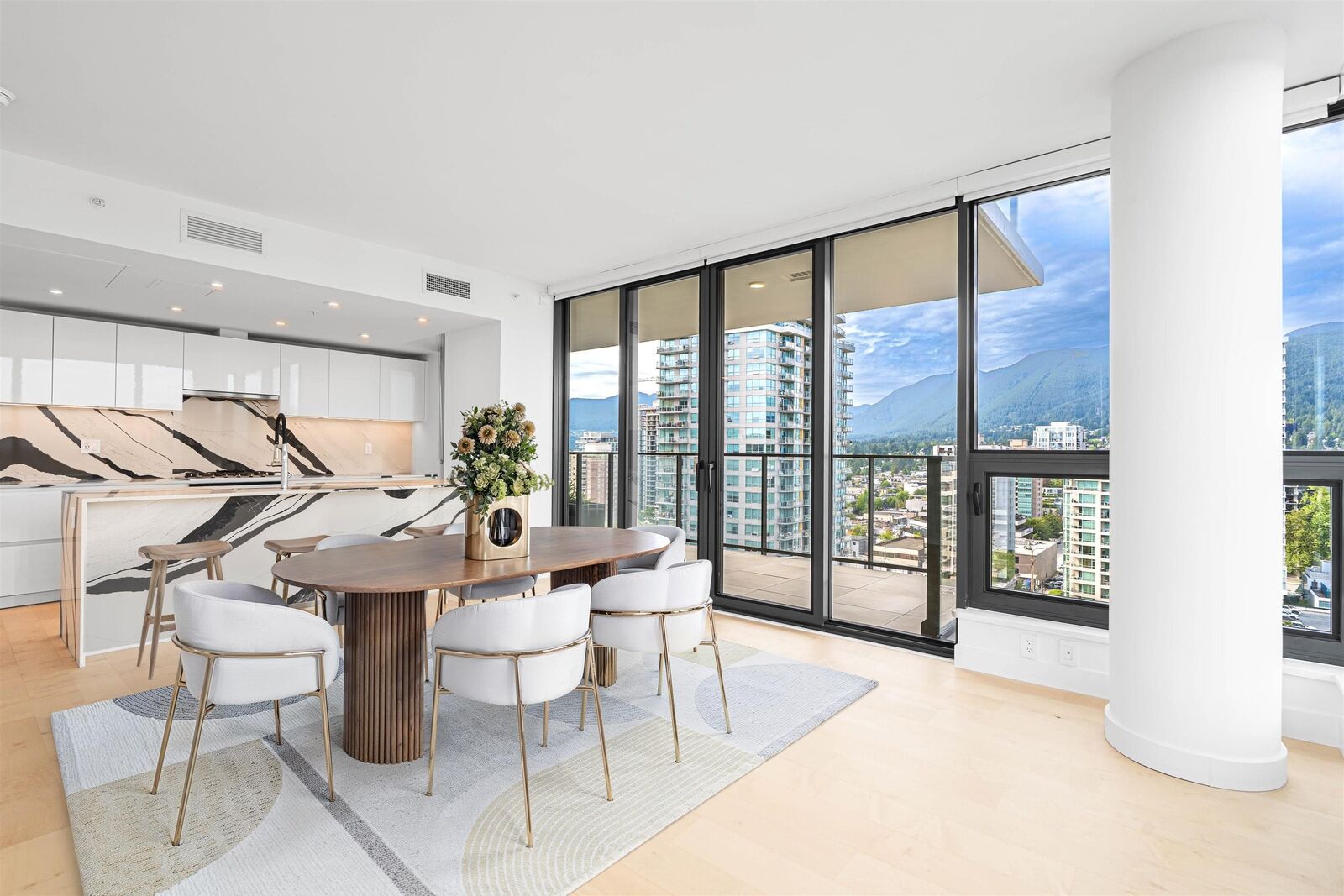 Photo de la propriété: 135 E 13th Street 1309 BC V7L 0J8