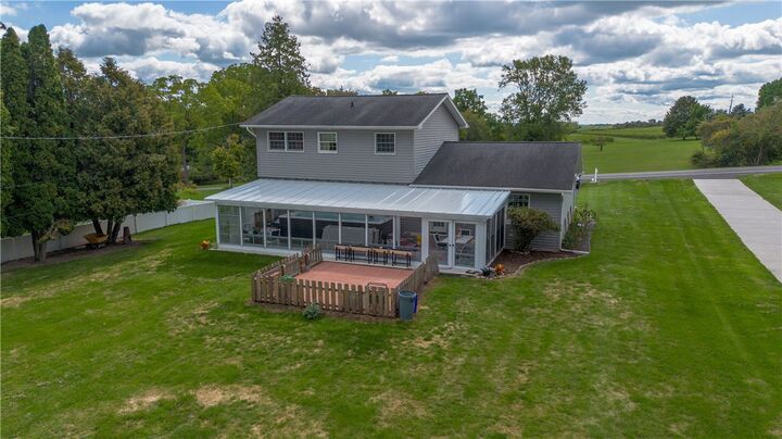 Property Photo:  94 White Springs Lane  NY 14456 