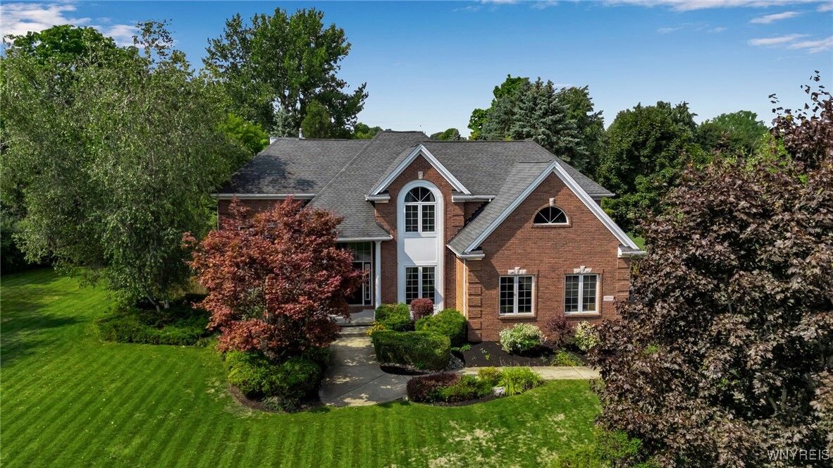 Property Photo:  20 Caroline Lane  NY 14059 