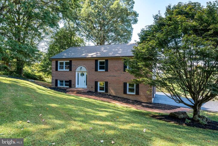 Property Photo: 4137 Millbrook Road PA 17552