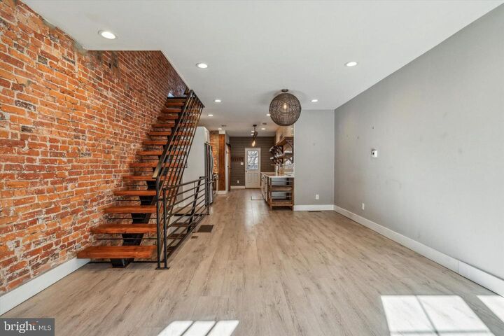 Property Photo: 1608 S Lecount Street PA 19145