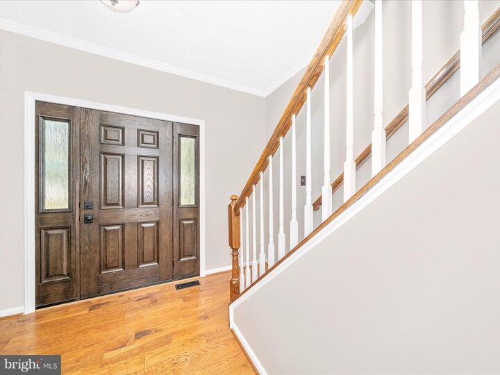 Property Photo:  7813 Oak Leaf Court  MD 21701 
