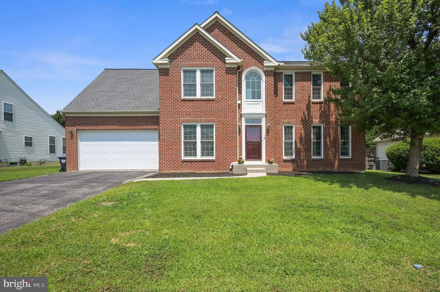 Property Photo: 16 E Shakespeare Drive DE 19709