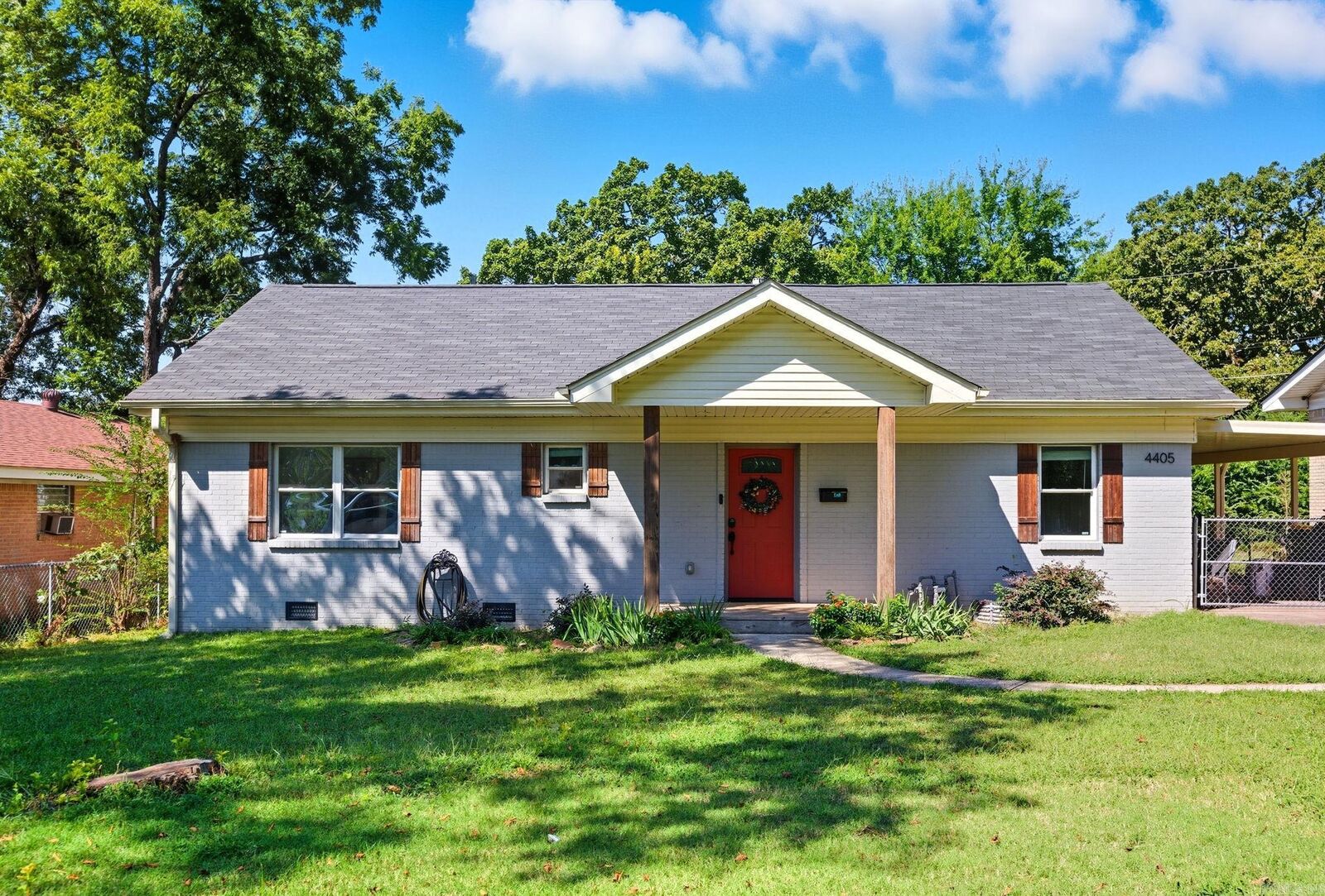 Property Photo:  4405 N Cypress St  AR 72116 
