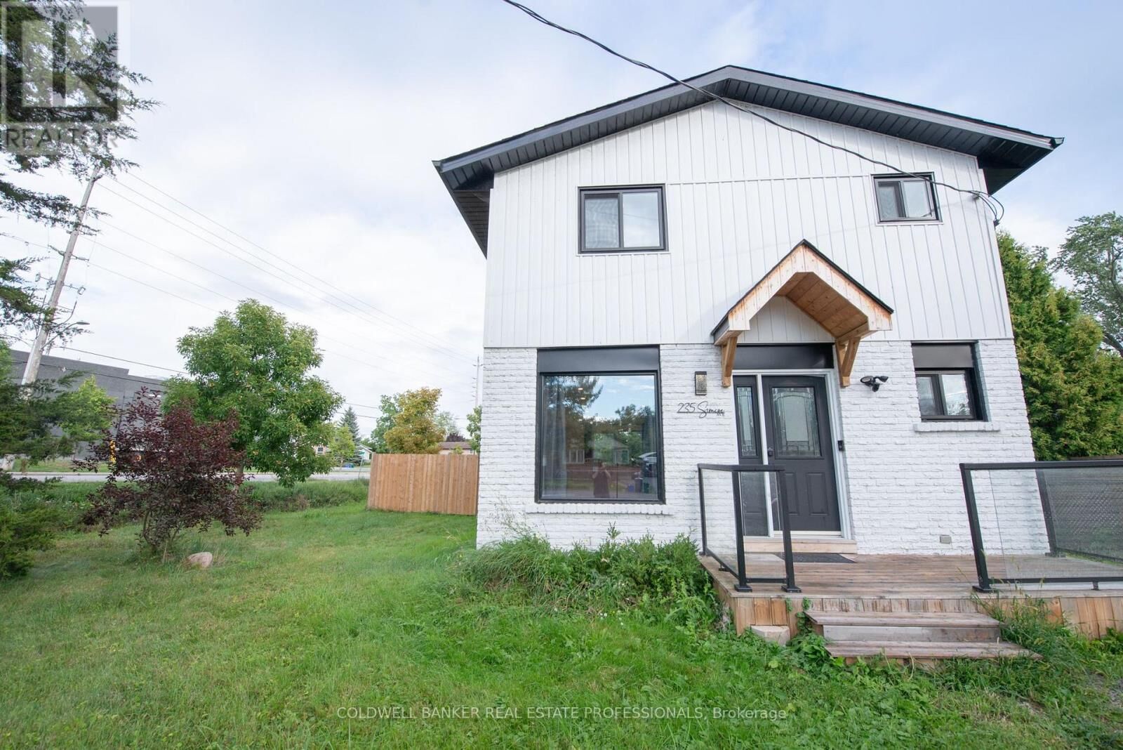 Property Photo: 235 Simcoe Avenue ON L4P 2H9