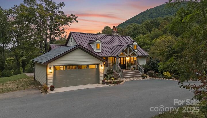 Property Photo:  25 View Ridge Parkway  NC 28748 