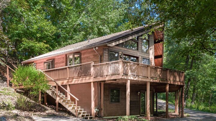 Property Photo:  1575 Russett Lane  OH 43055 