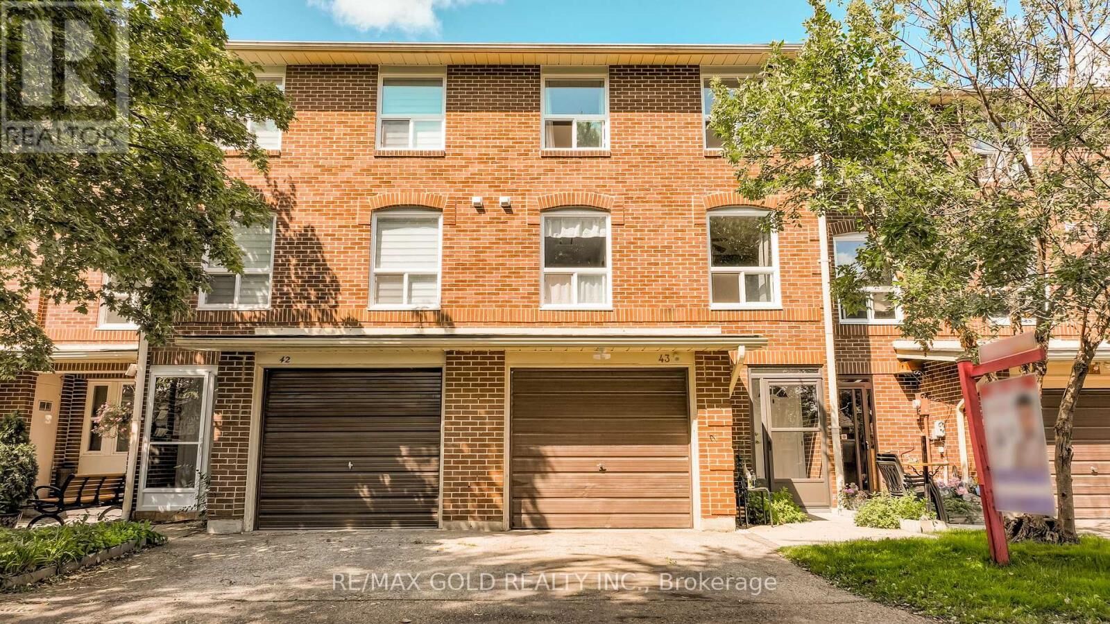 Photo de la propriété: 43 Eden Park Drive ON L6T 3A5