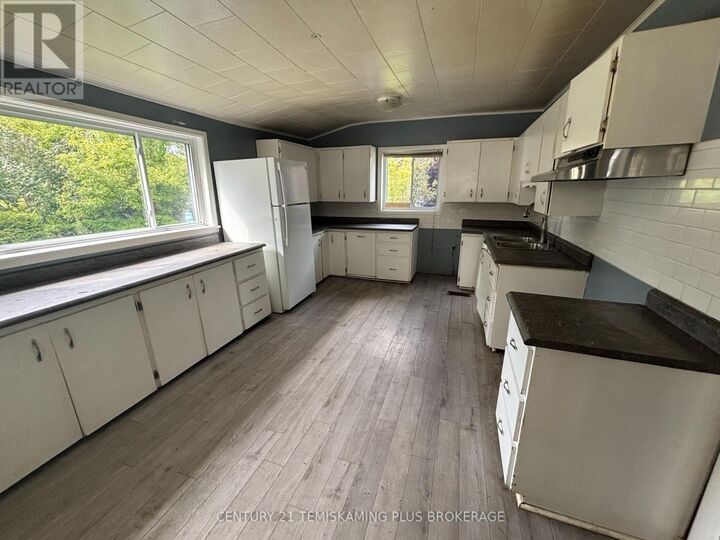 Property Photo: 70 Nickle Street ON P0J 1C0