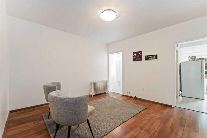 Property Photo: 100 Inkster Boulevard MB R2W 0J4