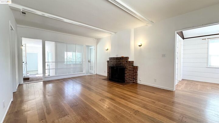 Property Photo: