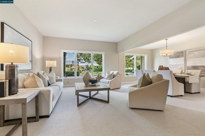 Property Photo:  2233 Lomond Ln  CA 94598 