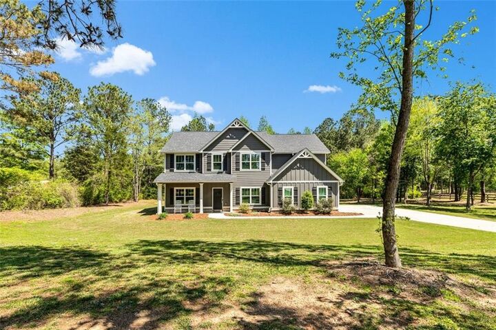 Property Photo: 719 Fairview Road GA 30205