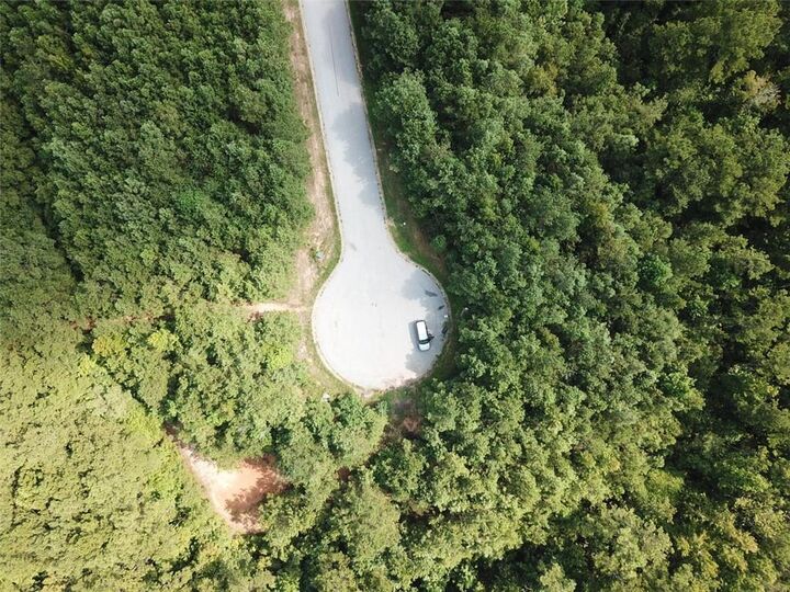 Property Photo: 7719 Cheviot Drive GA 30187