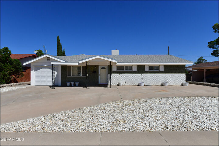 10145 Singapore Avenue  El Paso TX 79925 photo