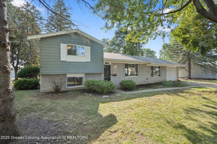 Property Photo:  2320 Vassar Drive  MI 48912 