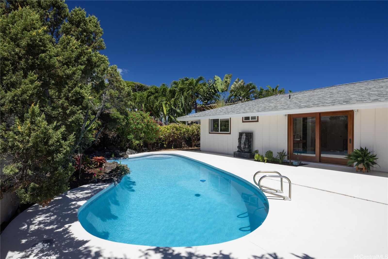 Property Photo: 211 Aikahi Loop HI 96734
