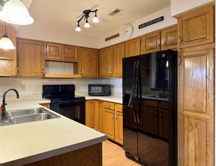 Property Photo:  405 SE Delaware Avenue 201  IA 50021 