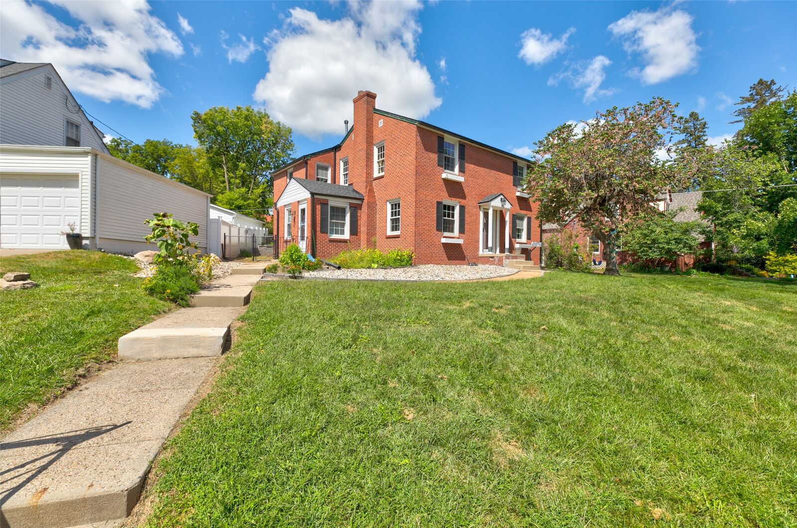 Property Photo:  4303 Crocker Street  IA 50312 