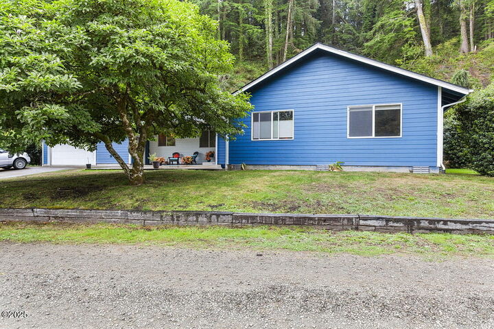 Property Photo: 2525 NE Big Creek Road OR 97365