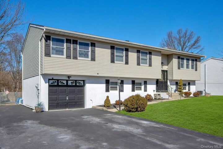 Property Photo:  27 Lincoln Drive  NY 10992 
