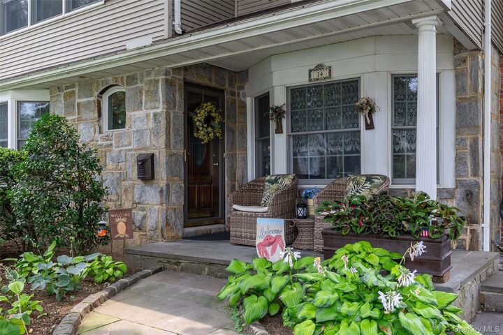 Property Photo:  14 Magnolia Drive  NY 11040 