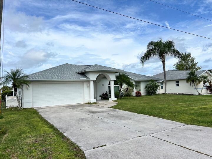 Property Photo:  223 Valdiva Street  FL 33983 