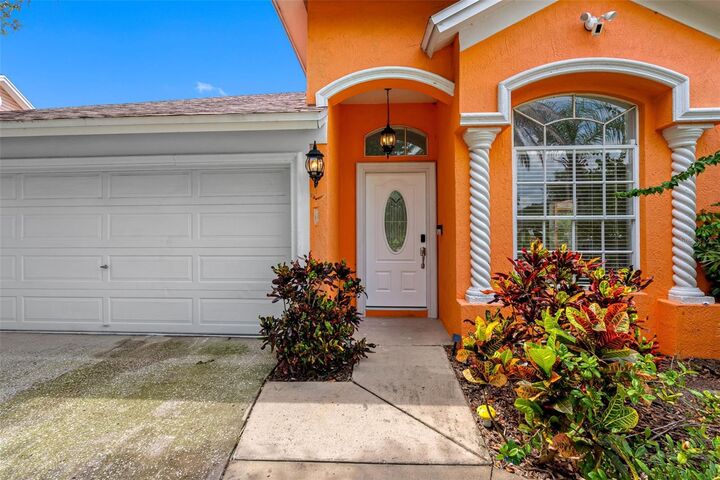 Property Photo: 9713 Long Meadow Drive FL 33615