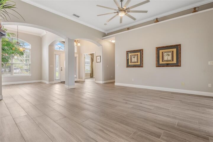 Property Photo:  5208 Phillips Oaks Lane  FL 32812 