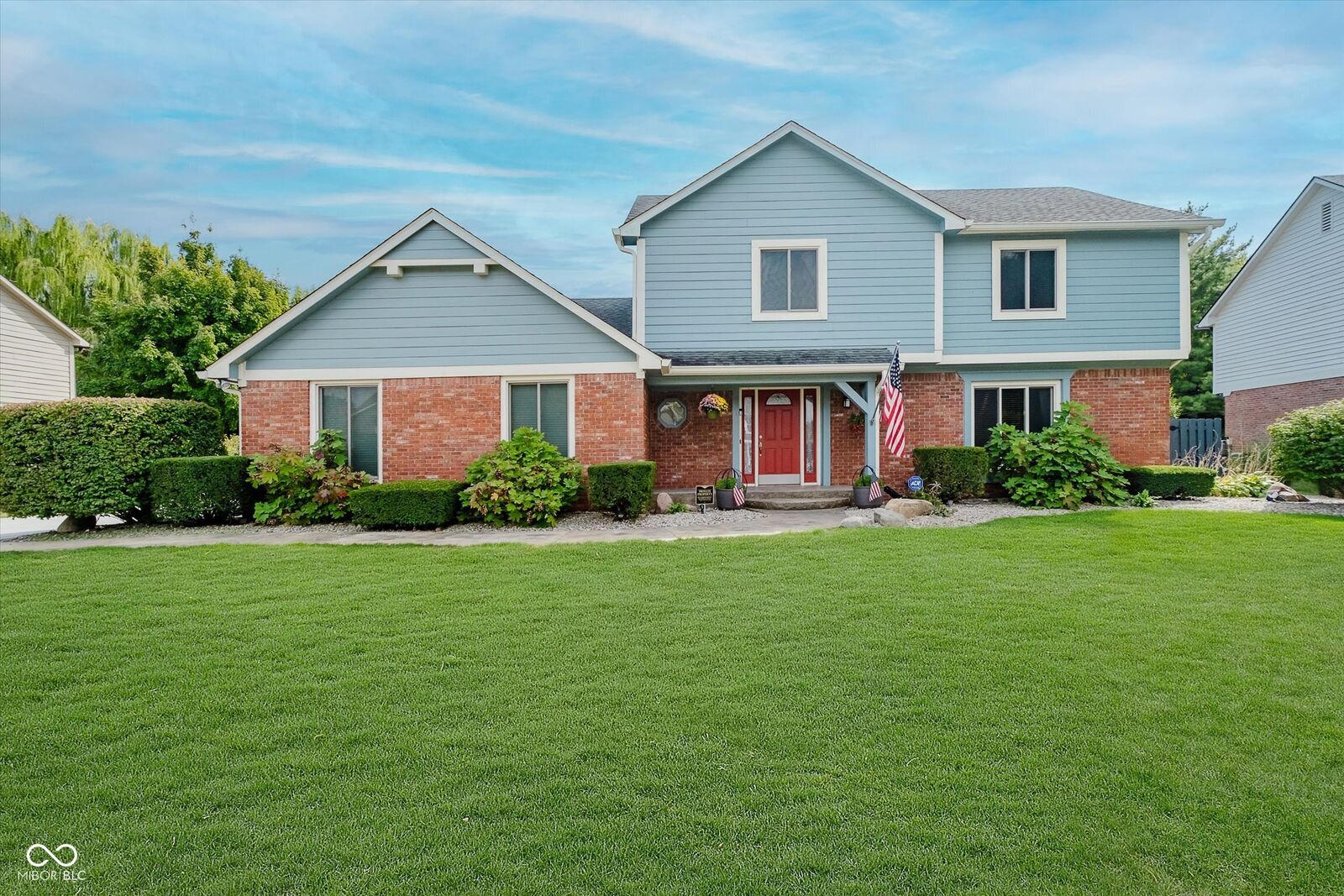 Property Photo:  807 Winter Court  IN 46032 
