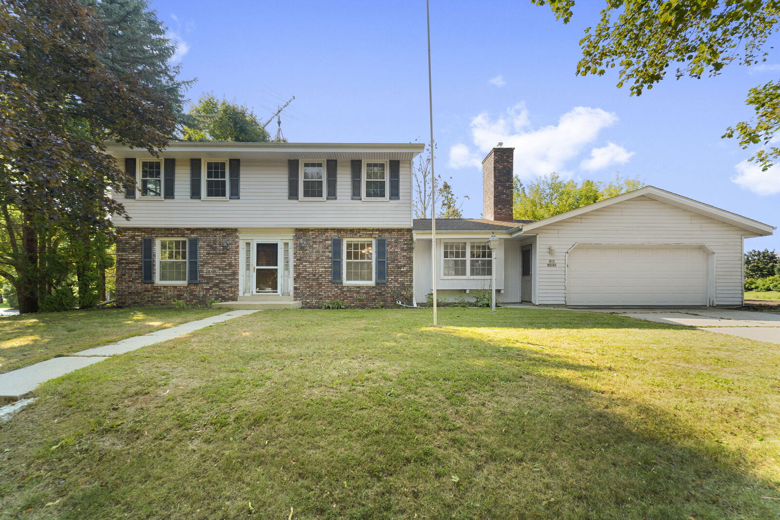 Property Photo: N77w7565 Chestnut St WI 53012