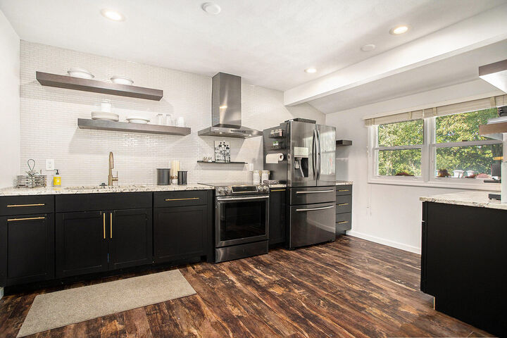 Property Photo: 52 Thorncroft Avenue MI 49017