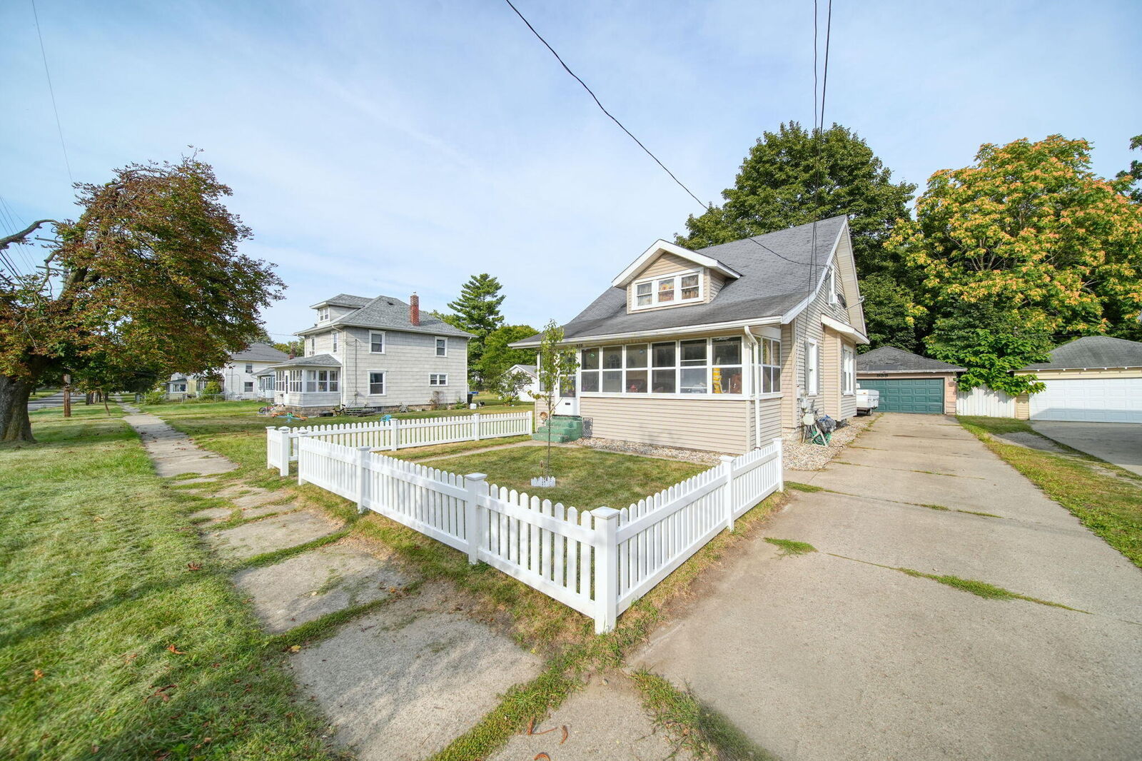Property Photo: 939 S Gorham Street MI 49203