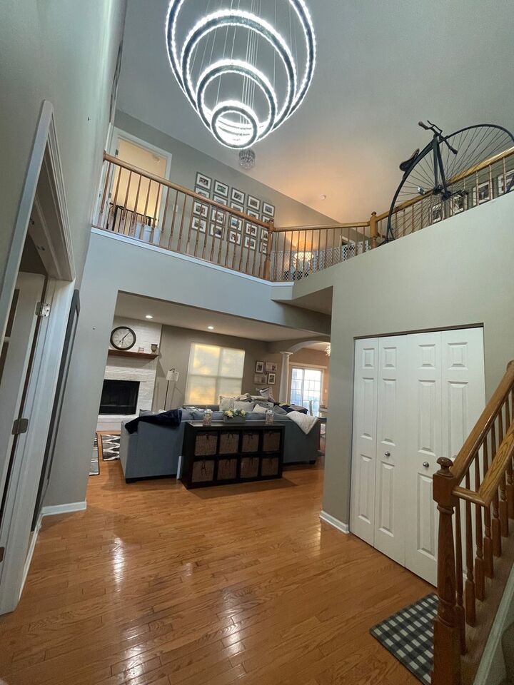 Property Photo: 186 Sunflower Lane IL 60103