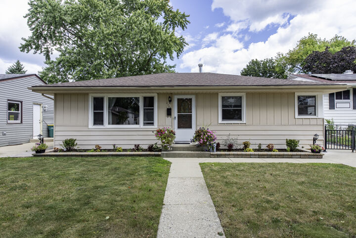 Property Photo:  2305 Joppa Avenue  IL 60099