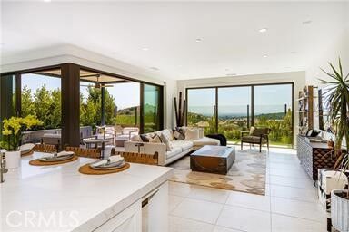 Property Photo: 161 Oceano CA 92602