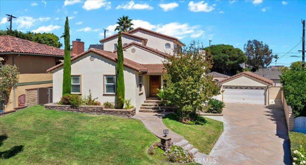 Property Photo:  1118 S Malgren Avenue  CA 90732 