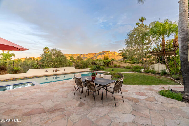 Property Photo:  1022 Via Baron  CA 91320 