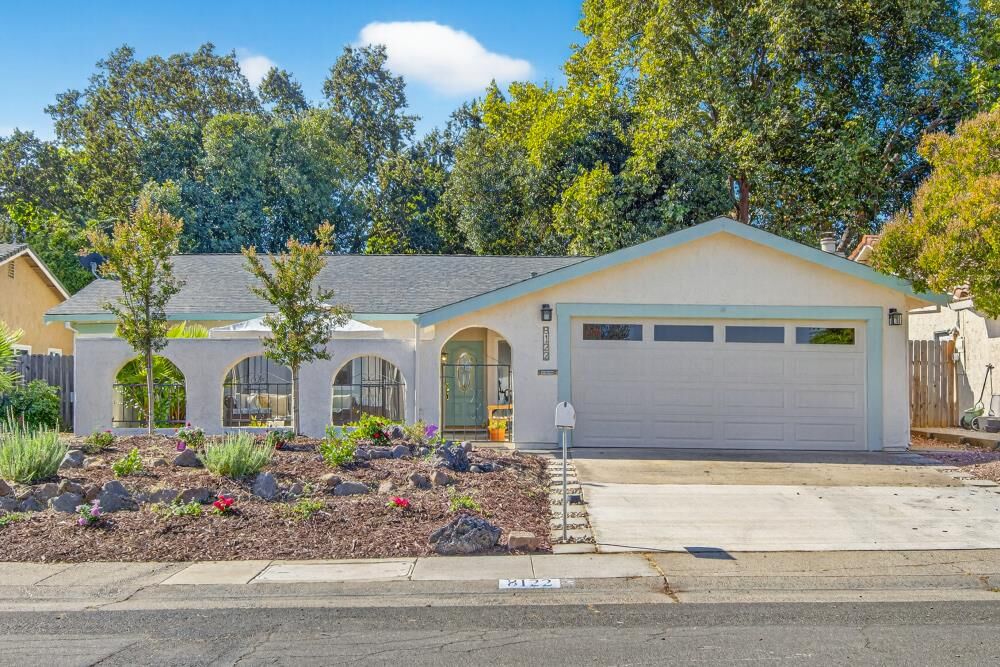 Property Photo: 8122 Stacey Hills Drive CA 95610