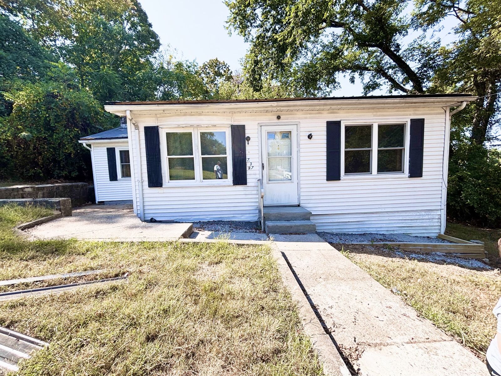 Property Photo: 737 Dupuy St KY 42240