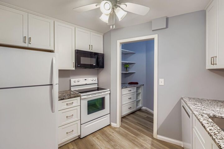 Property Photo:  2690 Oxford Street N 209  MN 55113 