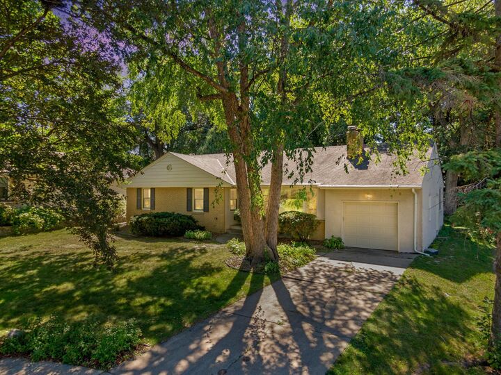 Property Photo: 4509 Laguna Drive MN 55435
