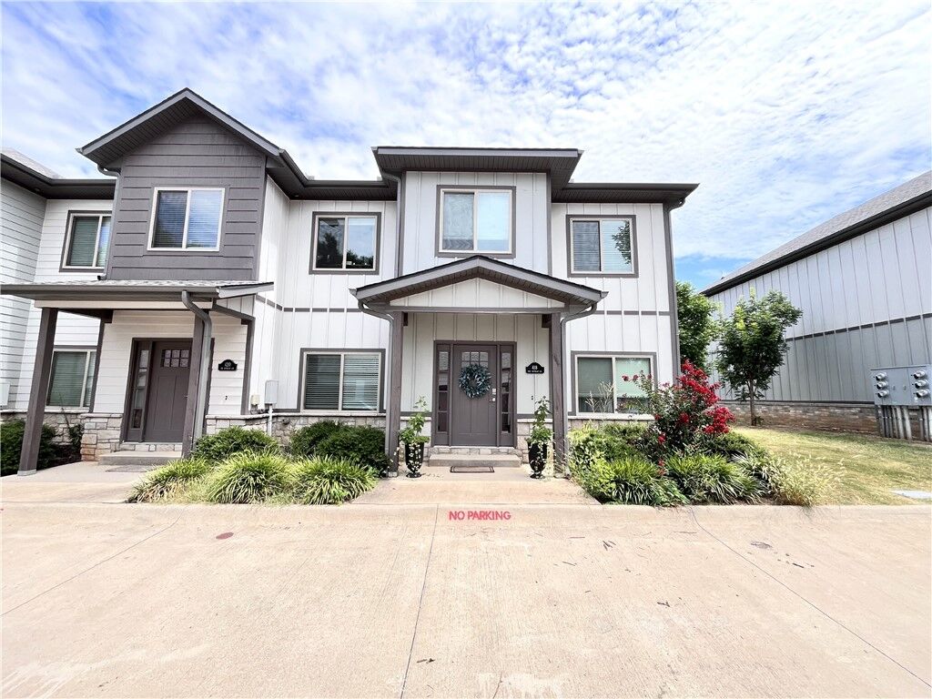 Property Photo: 418 NW Retreat Lane AR 72712