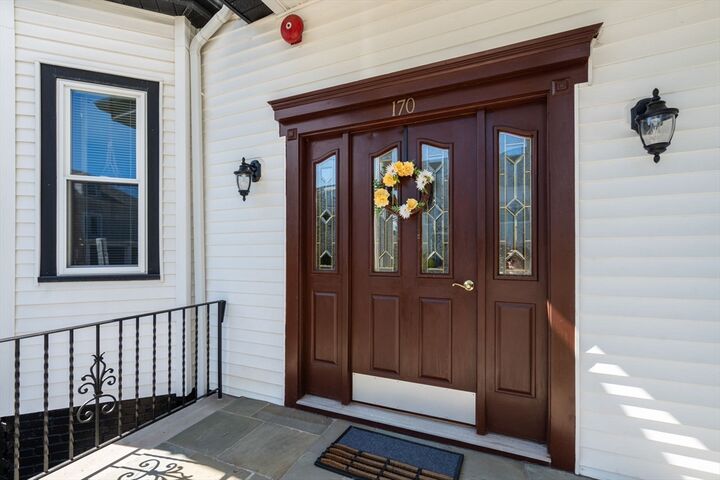 Property Photo:  170 Highland Ave 4  MA 02143 