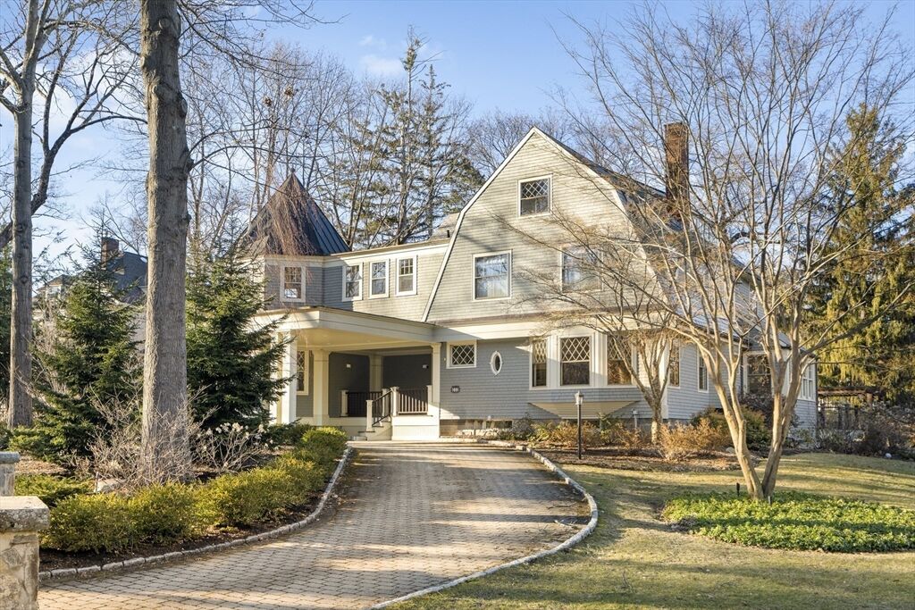 Property Photo:  222 Prince St  MA 02465 