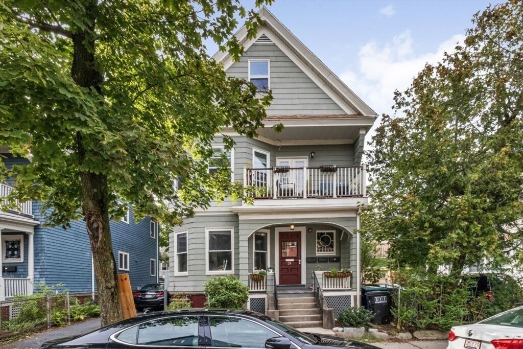 Property Photo:  24 Willow Ave 1  MA 02144 