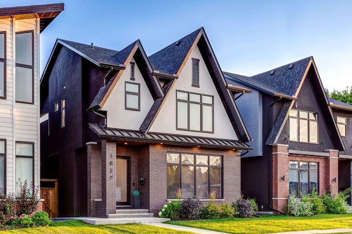 1837 32 Avenue SW  Calgary AB T2T 1W3 photo