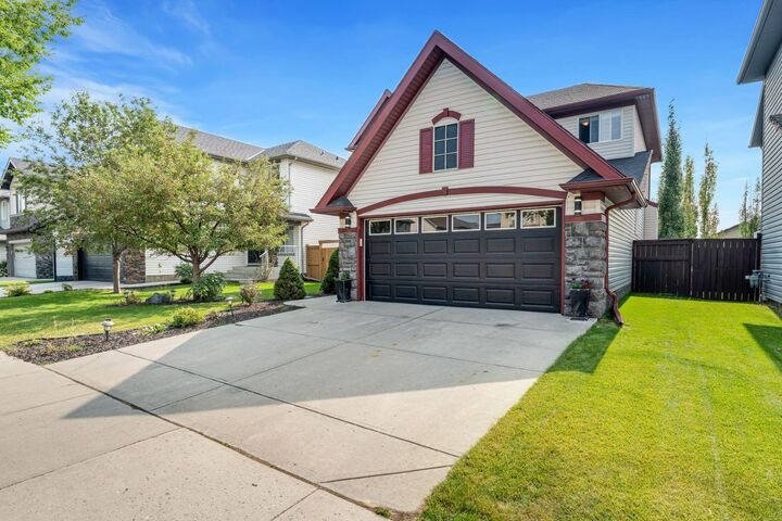 Property Photo:  15 Drake Landing Drive  AB T1S 2M7 